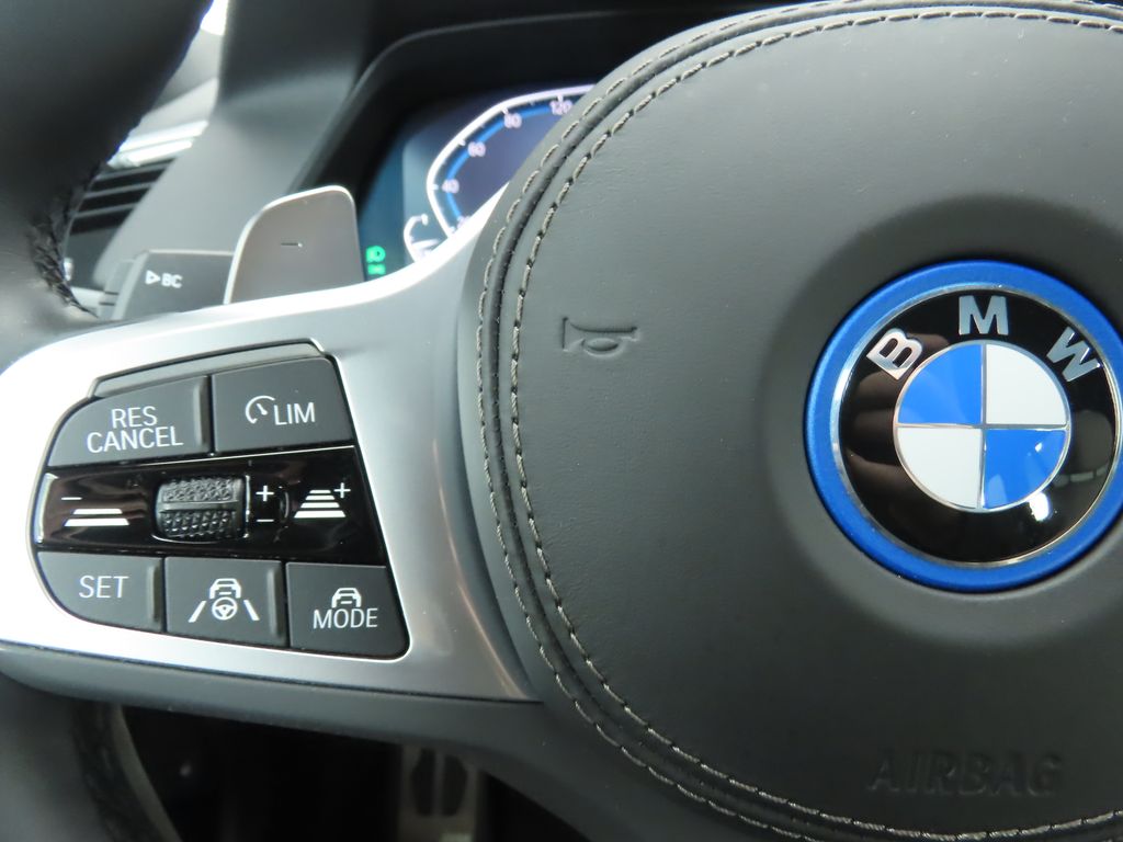 Thumbnail: 2023 BMW X5 - 11