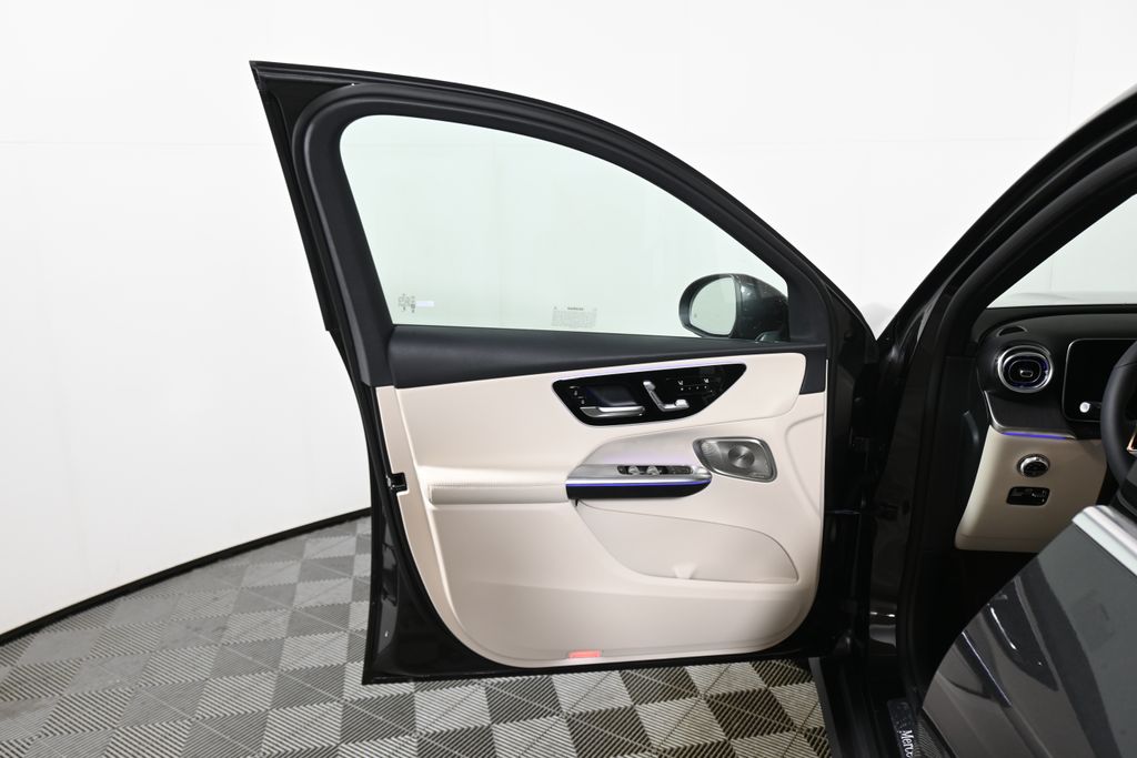 Thumbnail: 2026 Mercedes-Benz GLC - 27