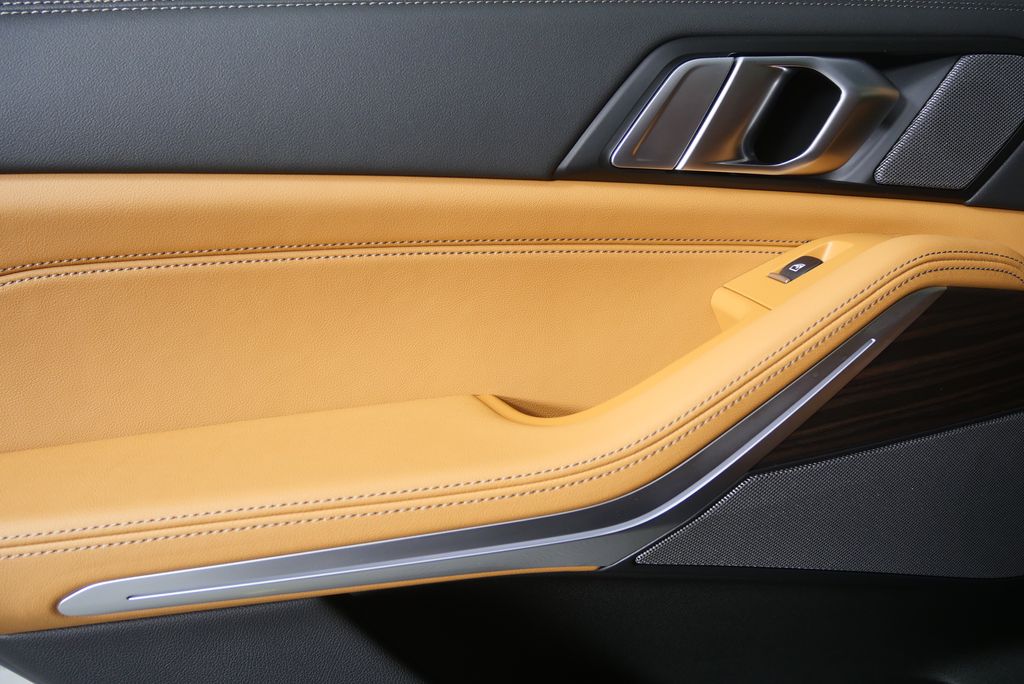 Thumbnail: 2025 BMW X5 - 14