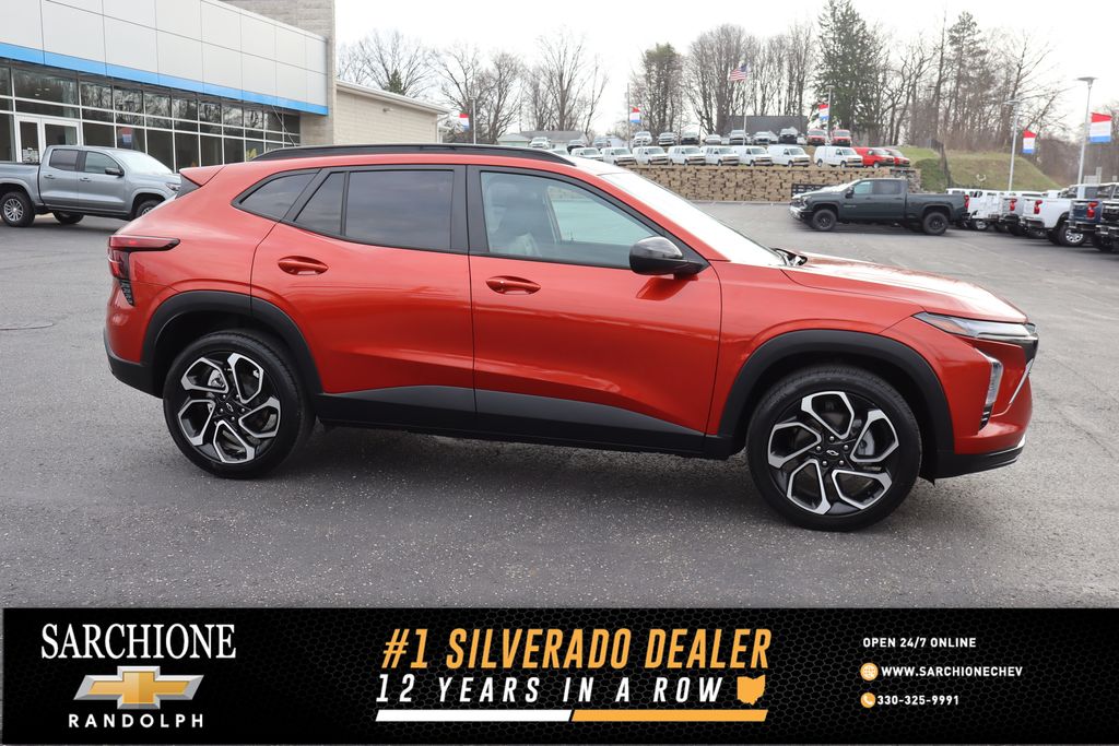 Cayenne Orange Metallic 2024 Chevrolet Trax RS with 2RS FWD SUV / Crossover Front-Wheel Drive 6-Speed Automatic