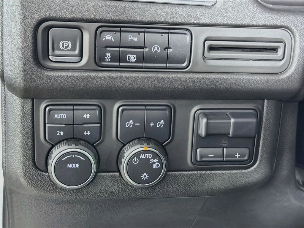 Used 2024 Chevrolet Suburban SUV