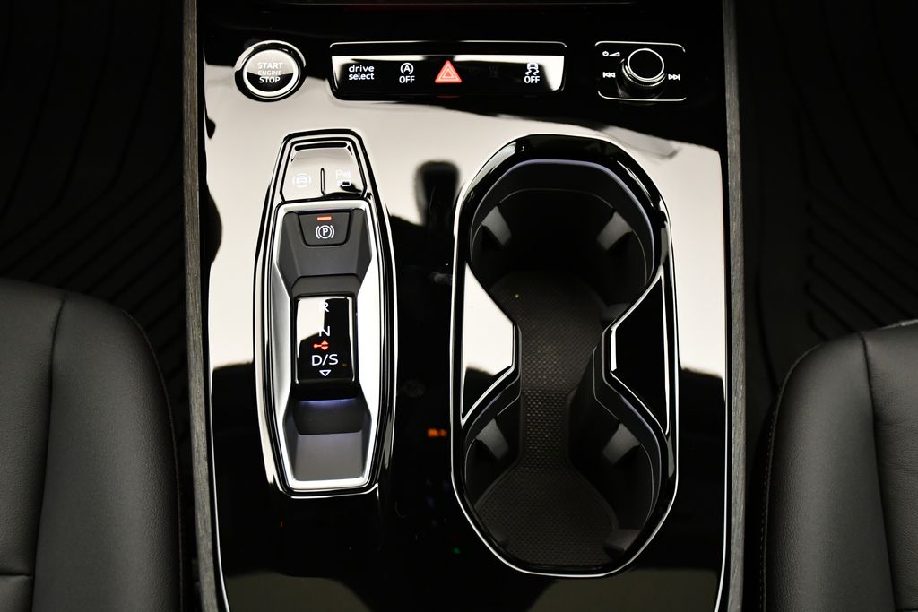 Thumbnail: 2025 Audi A5 - 27