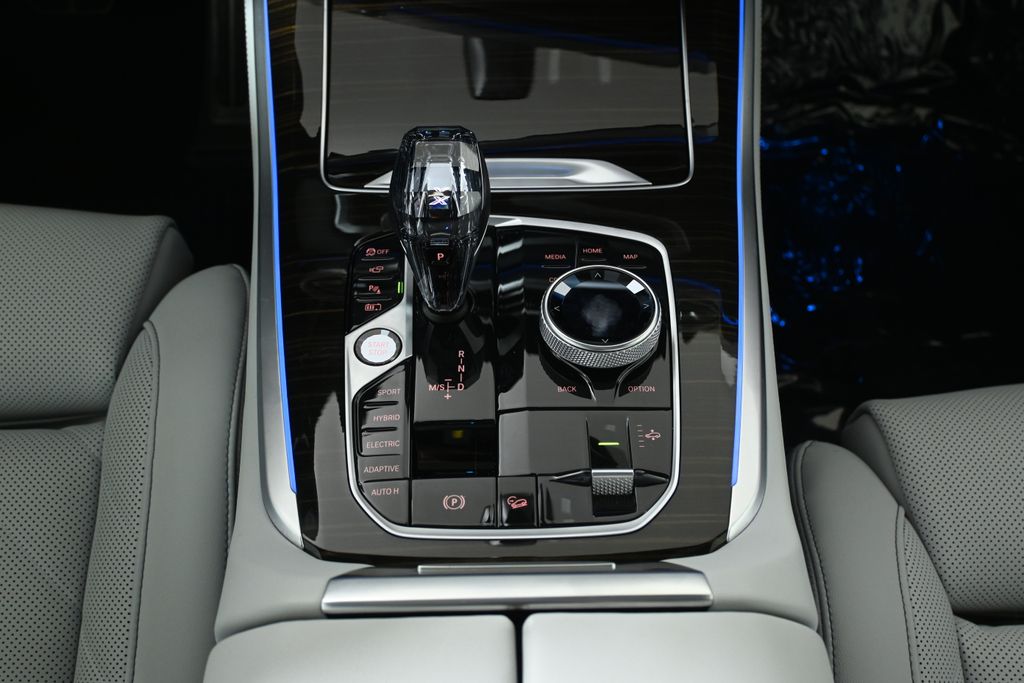 Thumbnail: 2023 BMW X5 - 23