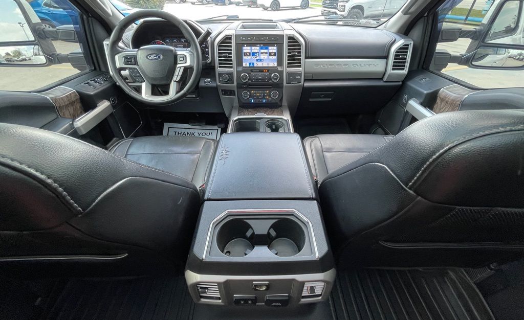 2017 Ford F-350SD Lariat White at Autostrade
