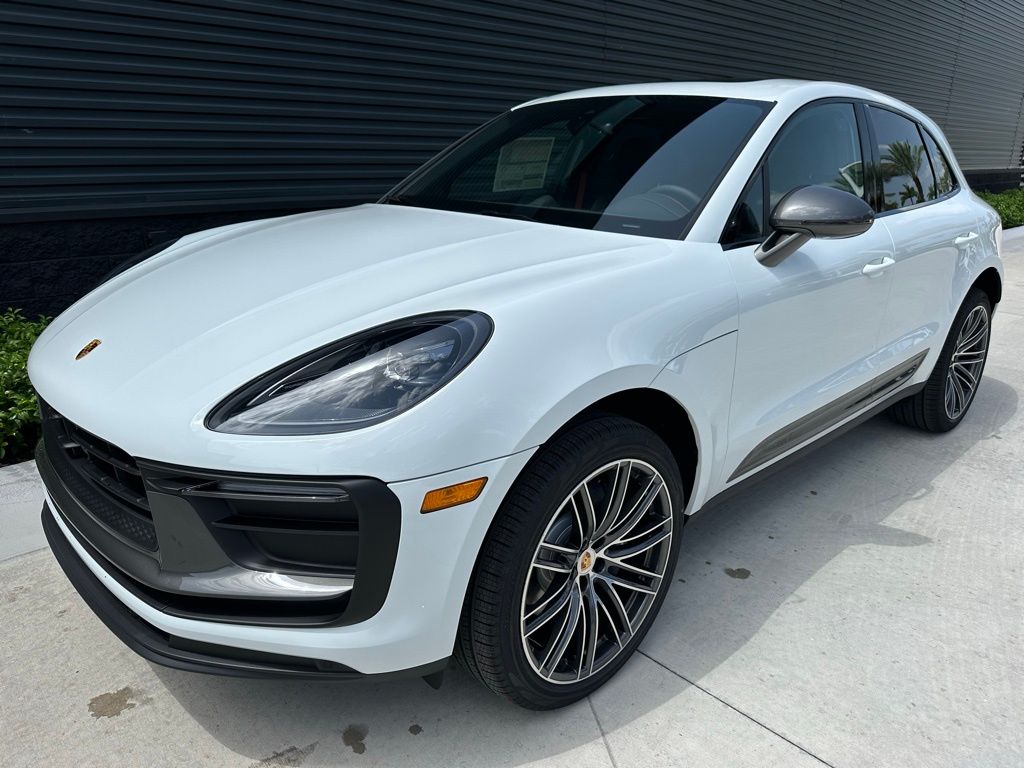 Thumbnail: 2025 Porsche Macan - 6