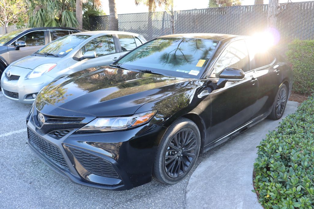 2022 Toyota Camry SE -
                West Palm Beach, FL