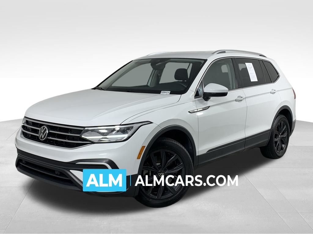 2024 Volkswagen Tiguan SE's photo