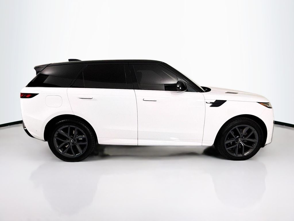 Thumbnail: 2023 Land Rover Range Rover Sport - 4