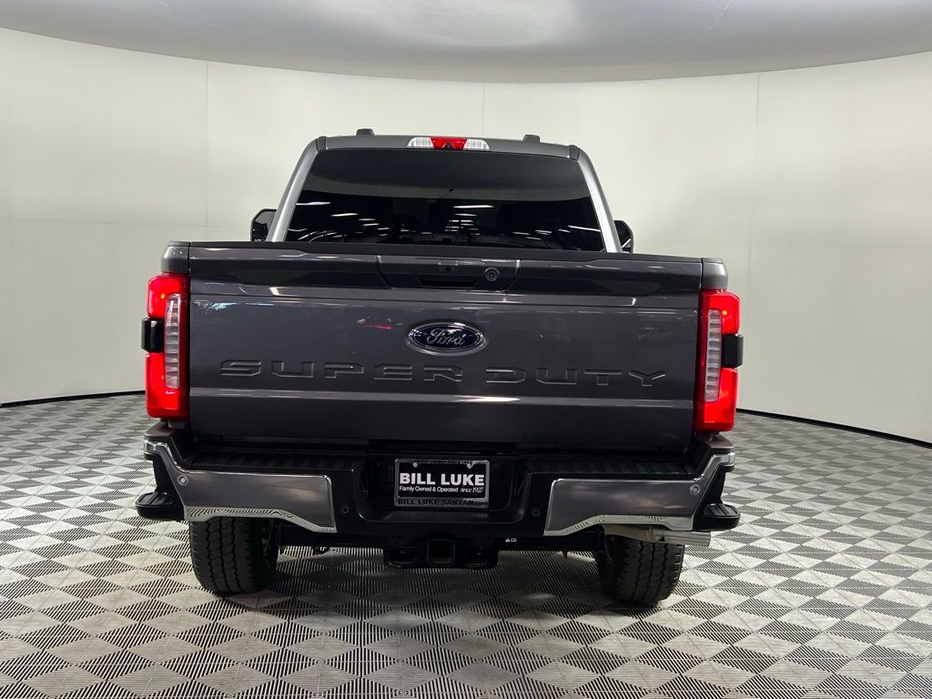 Used 2025 Gray Ford Lariat image 8