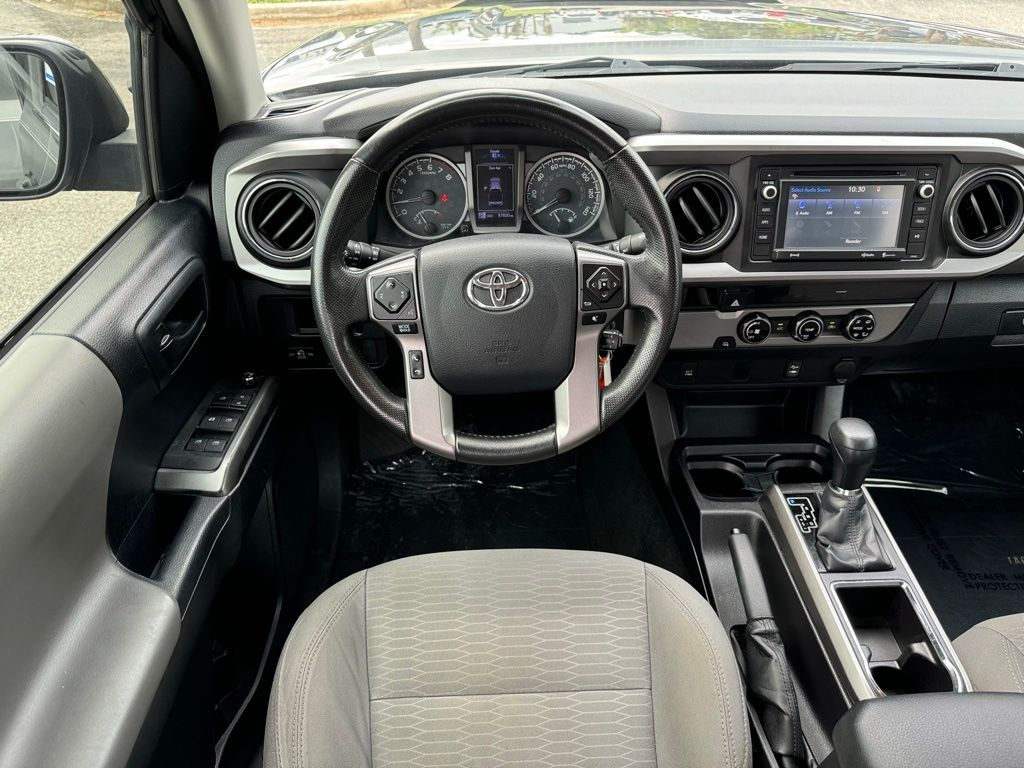 2016 Toyota Tacoma SR5 17