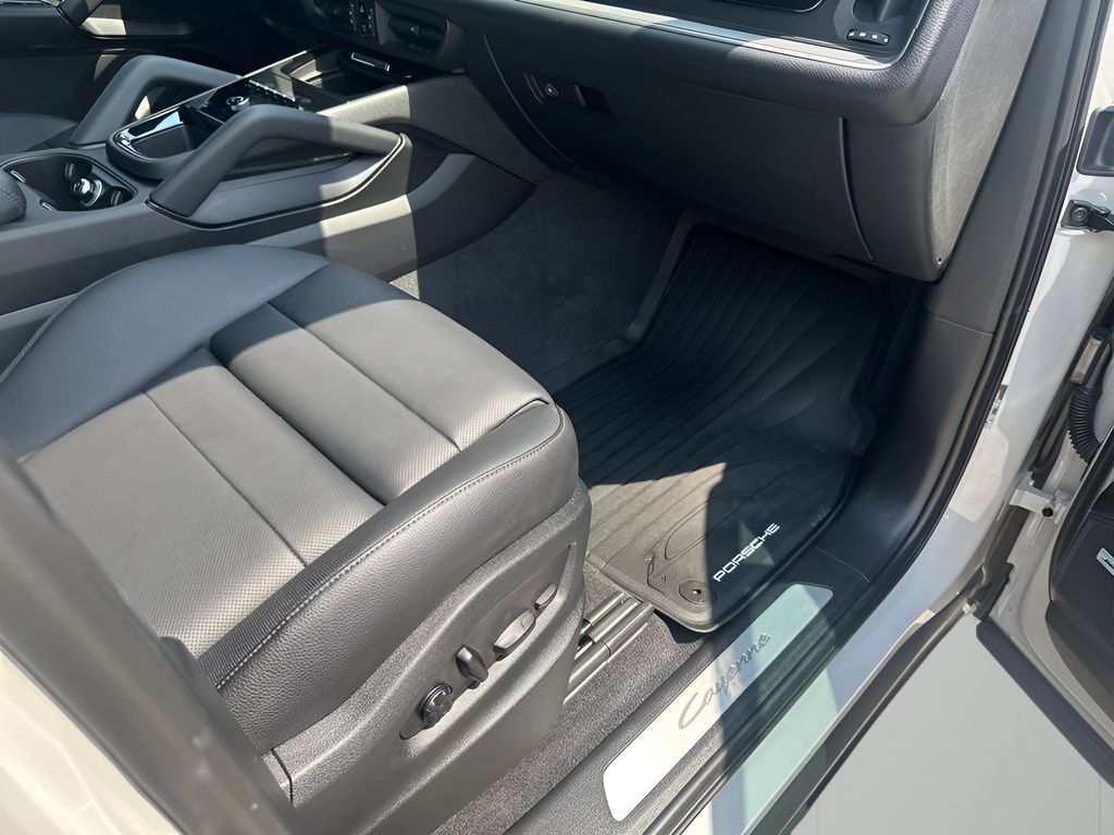 Used Car 2024 Porsche Cayenne  Base For Sale In Austin, Texas