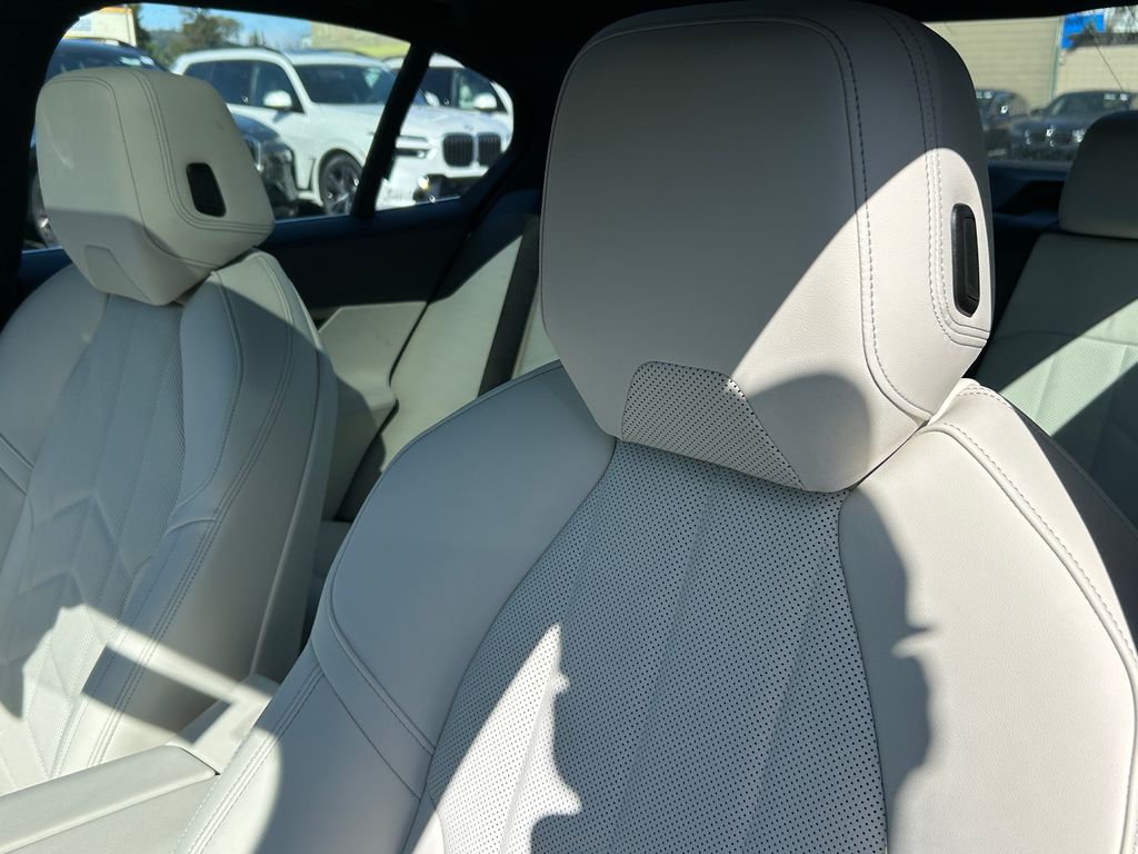 2025 BMW 5 Series 530i 14