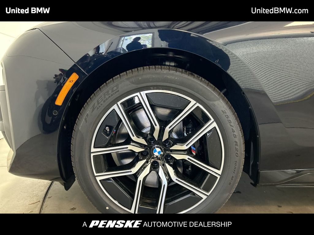 2025 BMW 7 Series 760i xDrive 10