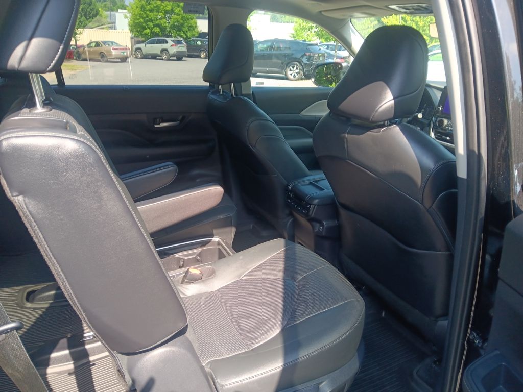 Used 2025 Toyota Grand Highlander SUV