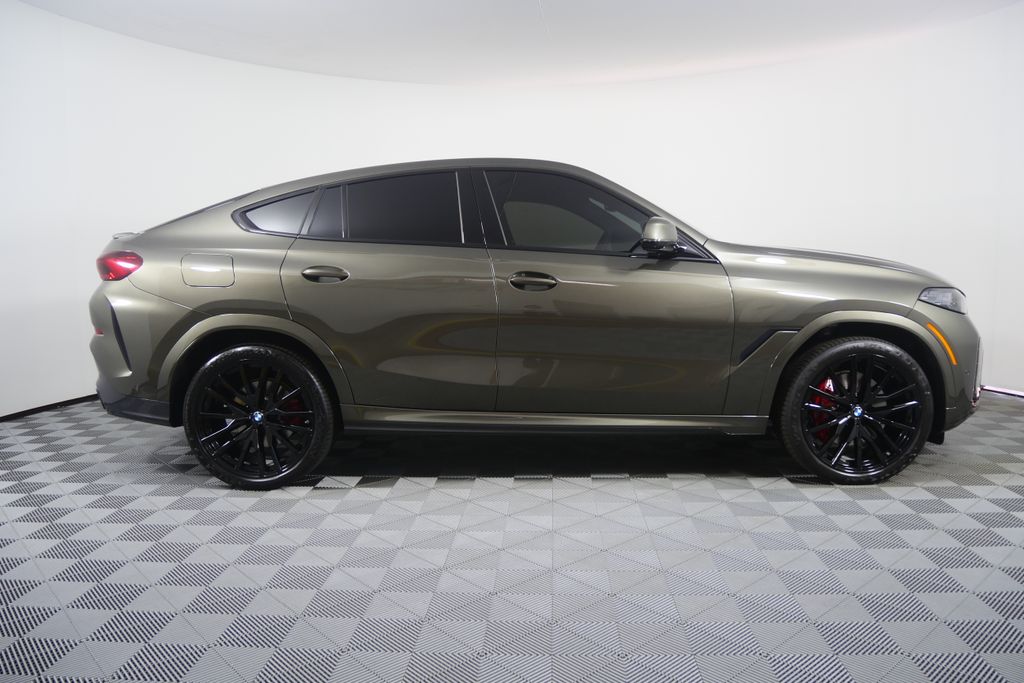 Thumbnail: 2027 BMW X6 - 2