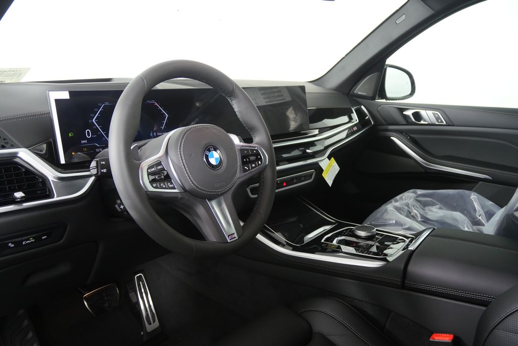 Thumbnail: 2026 BMW X5 - 13