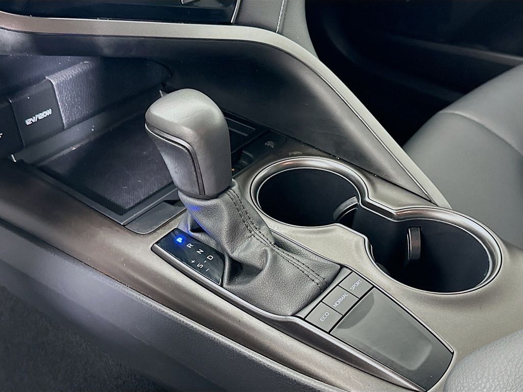 Thumbnail: 2024 Toyota Camry - 16