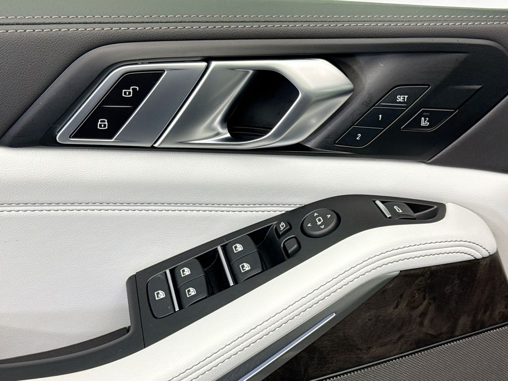 Thumbnail: 2026 BMW X5 - 22