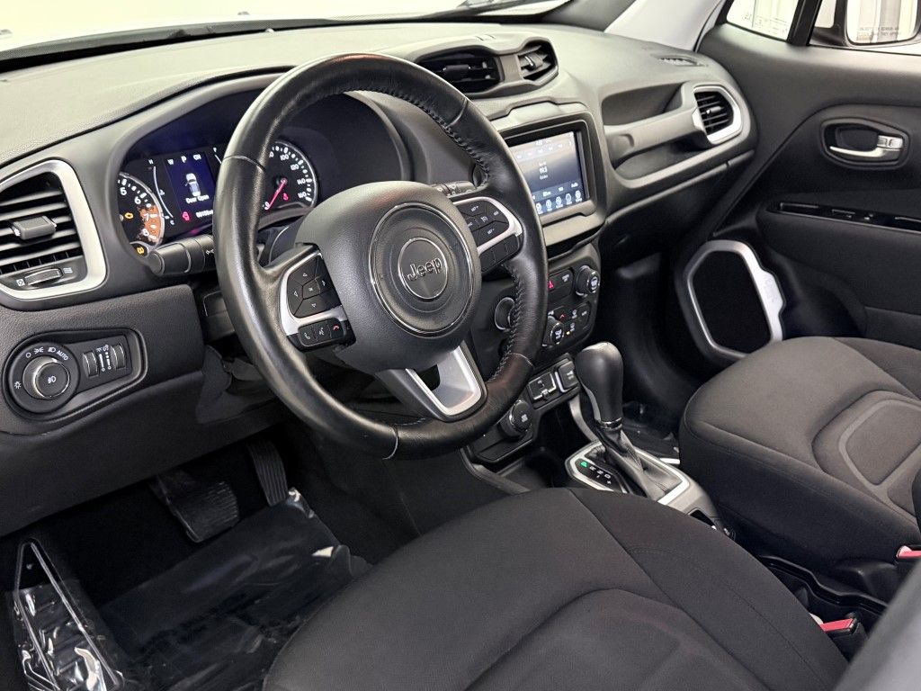 Thumbnail: 2018 Jeep Renegade - 24