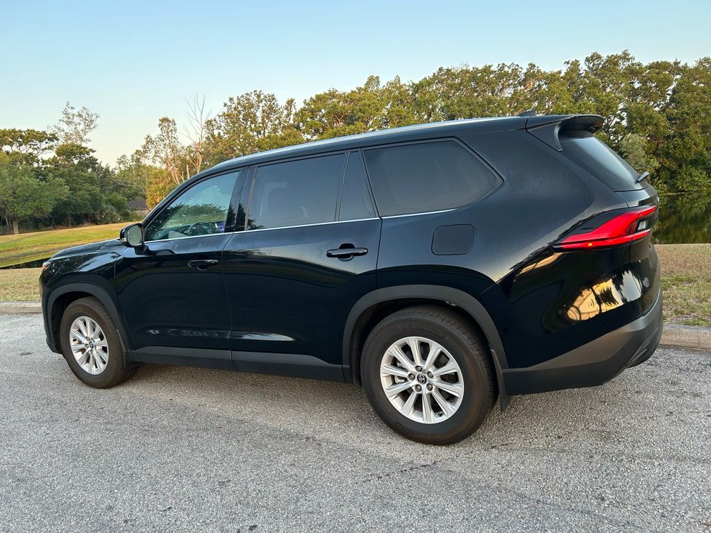 2024 Toyota Grand Highlander XLE 3