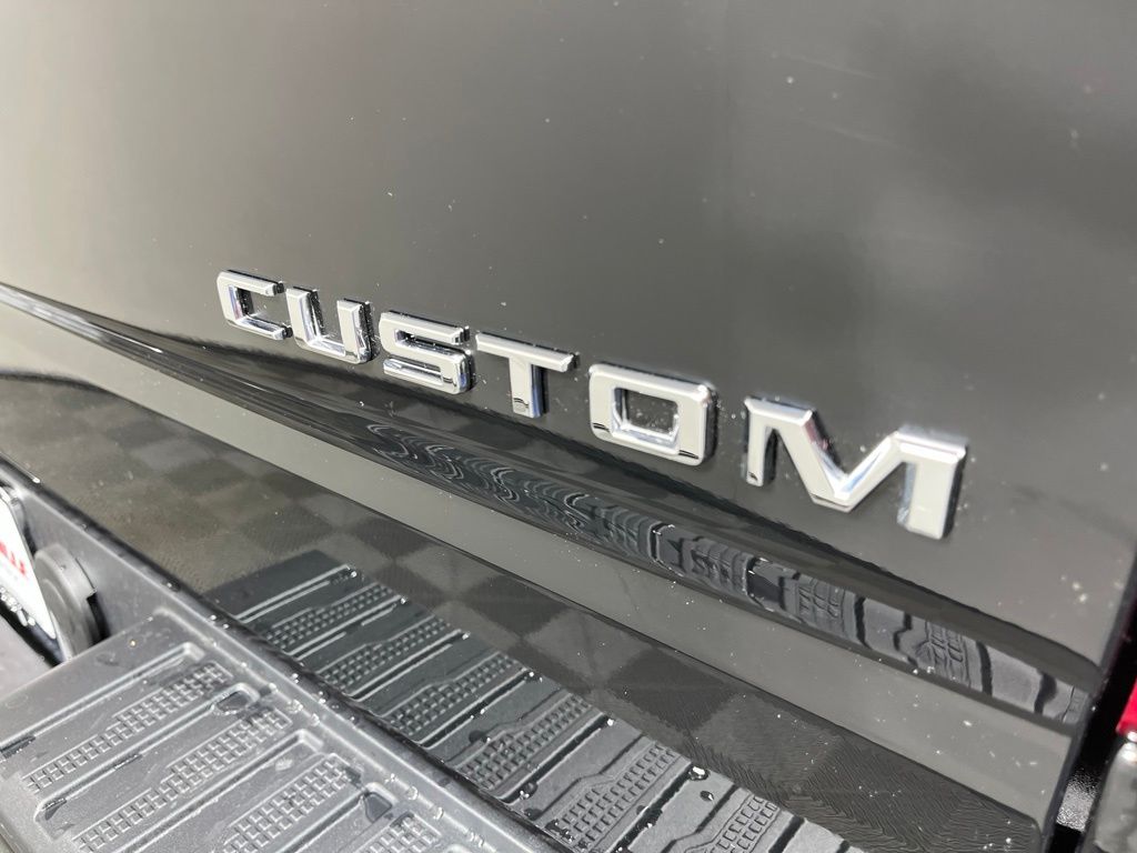 Thumbnail: 2026 Chevrolet Silverado 1500 - 21