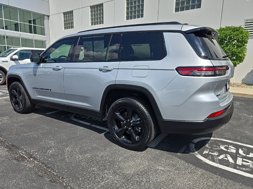 Thumbnail: 2024 Jeep Grand Cherokee L - 6