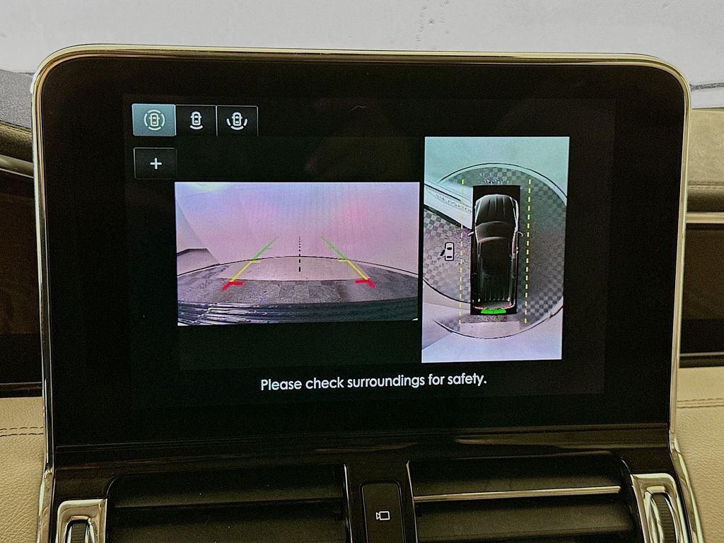 Thumbnail: 2021 Lincoln Navigator - 14