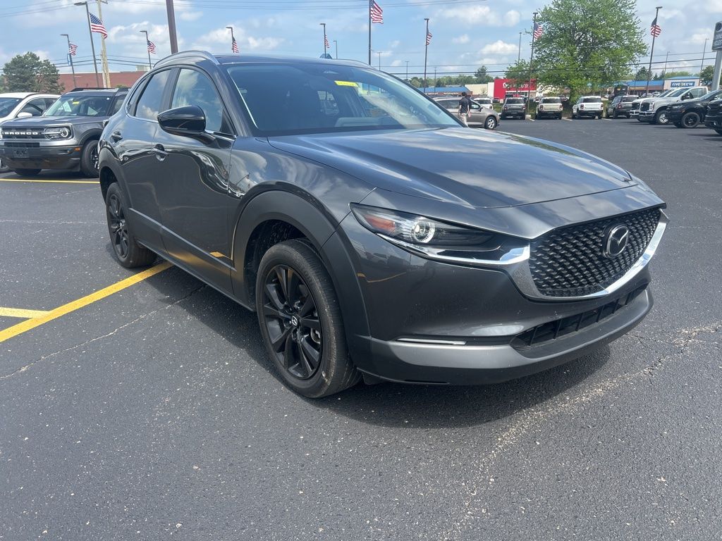 View vehicle photo 3