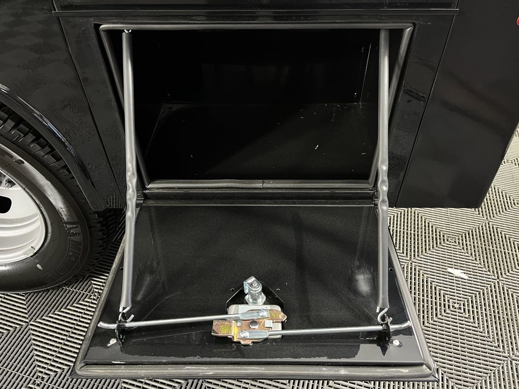 2025 Ford F-350 Crew Cab DRW 4WD Harbor Flatbed Truck for sale #9F0381 - photo 23