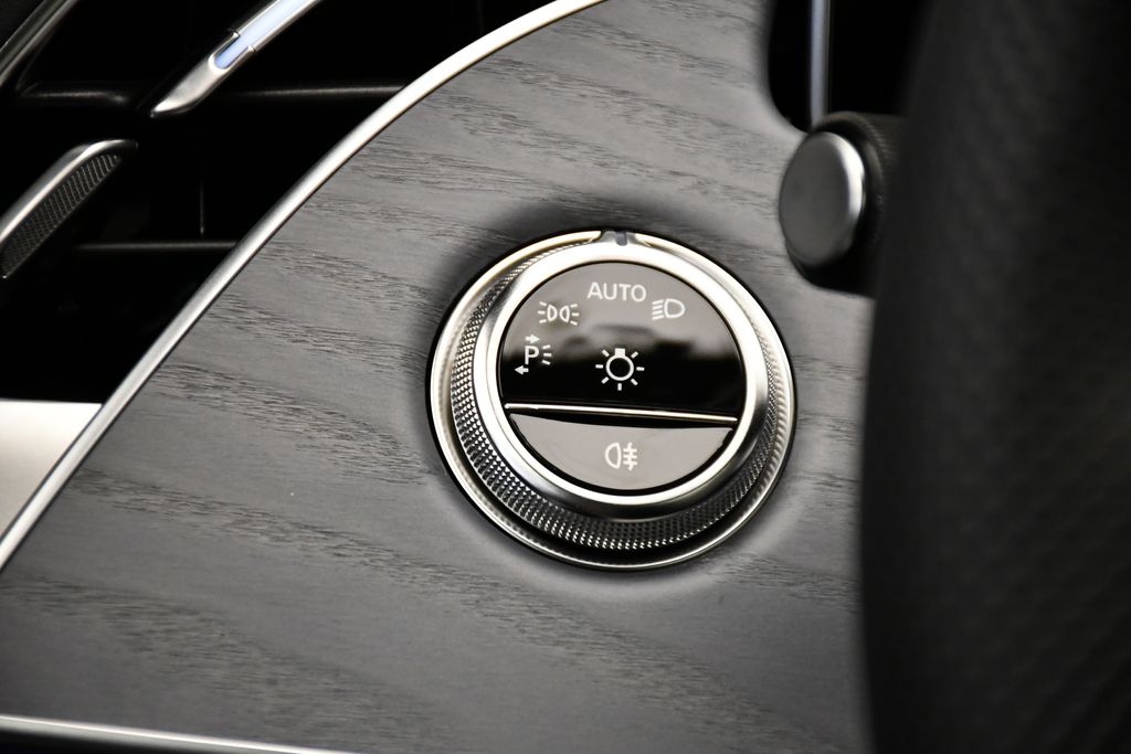 Thumbnail: 2026 Mercedes-Benz E-Class - 22