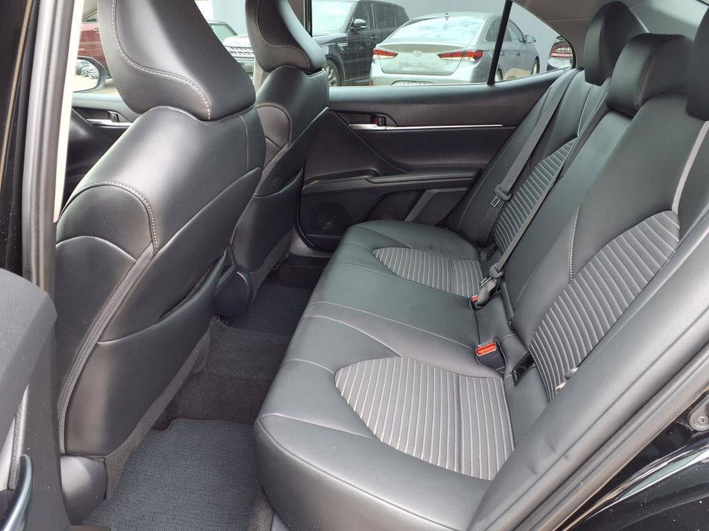 2024 Toyota Camry SE - 10
