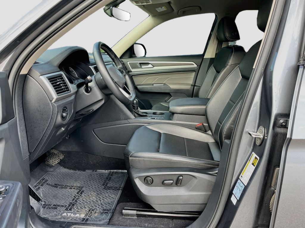 2021 Volkswagen Atlas 3.6L V6 SE w/Technology Gray at Bravo Nissan