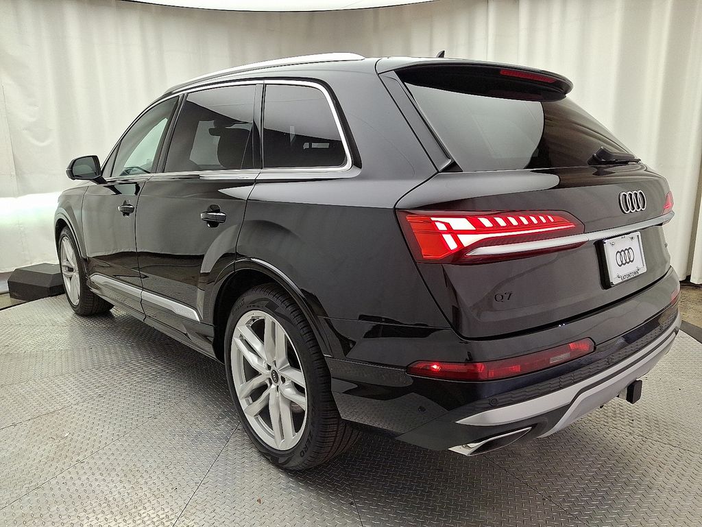 Thumbnail: 2025 Audi Q7 - 4