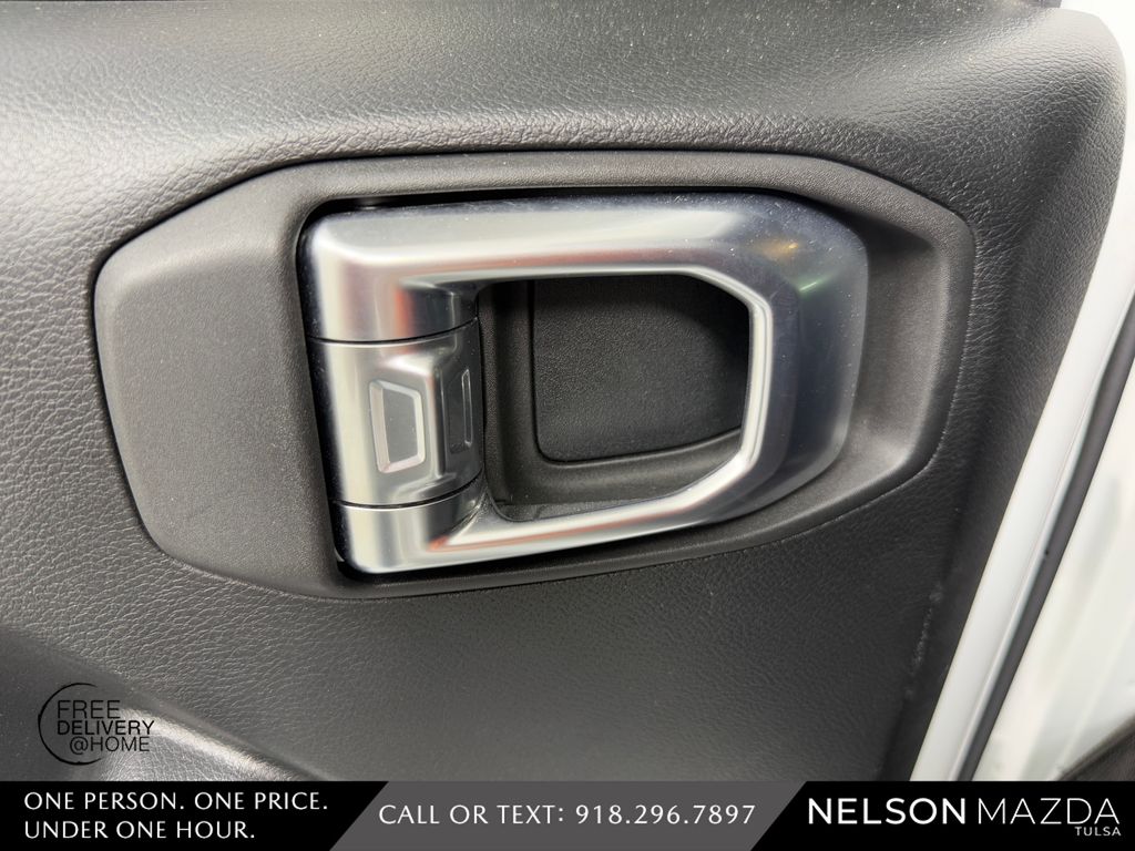 Used 2019 White Jeep Unlimited Sport S image 36