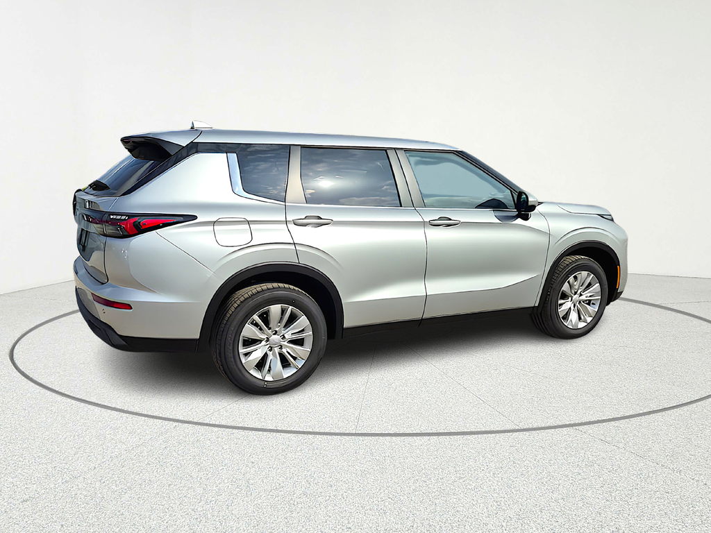 2026 Mitsubishi Outlander ES - 6