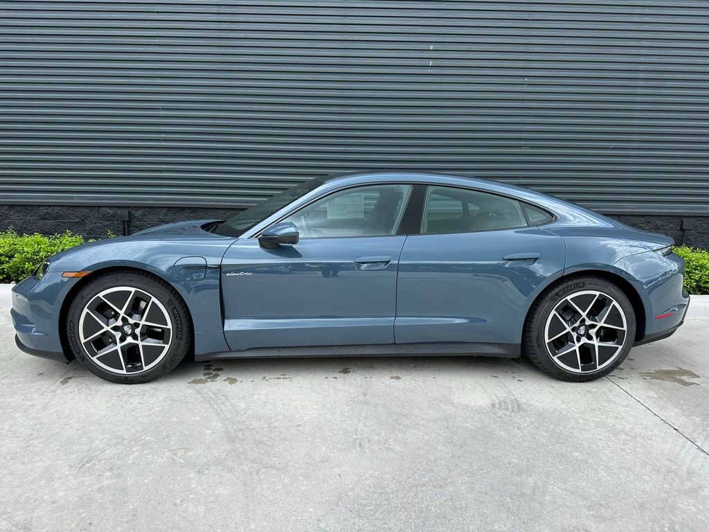 Thumbnail: 2025 Porsche Taycan - 2