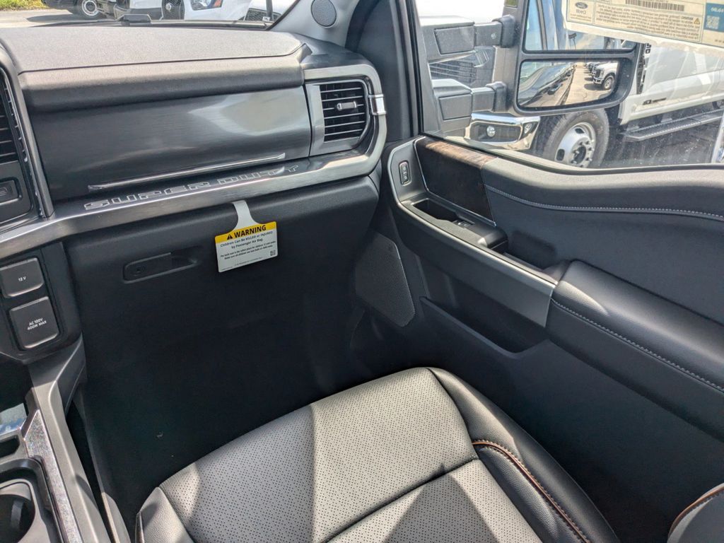 2025 Ford F-250 Super Duty Lariat