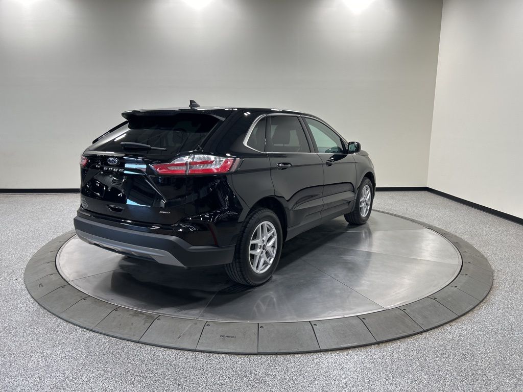 used 2024 Ford Edge car, priced at $29,837