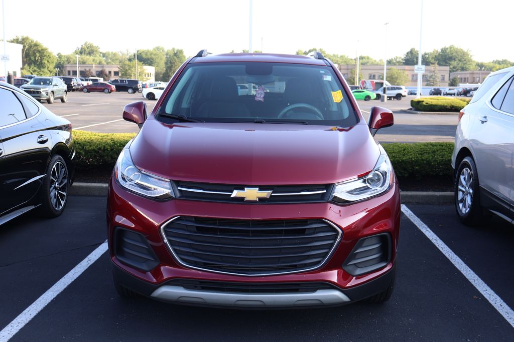 Thumbnail: 2022 Chevrolet Trax - 2