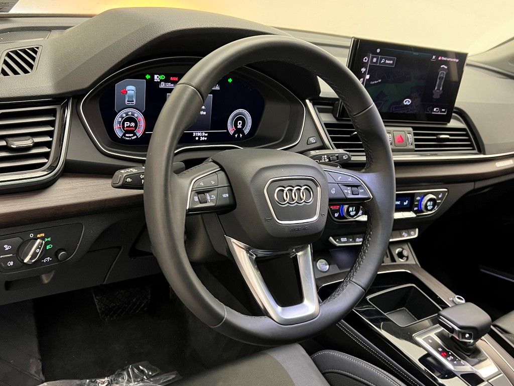 Thumbnail: 2023 Audi Q5 - 28