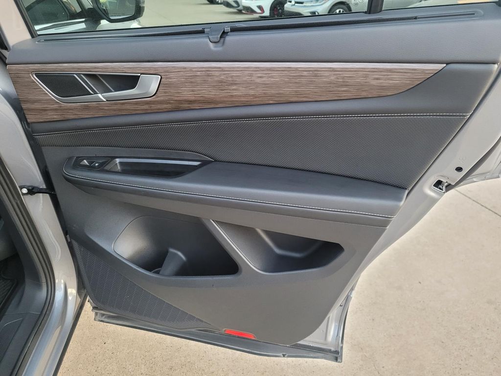 used 2025 Volkswagen Atlas car, priced at $39,980