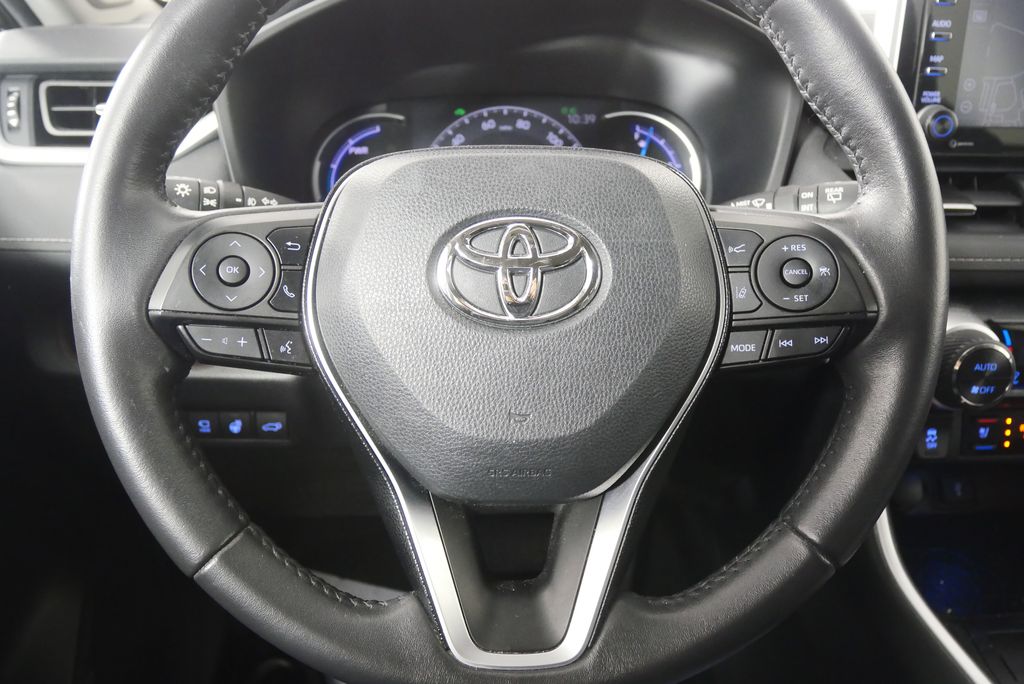 Thumbnail: 2021 Toyota RAV4 - 14