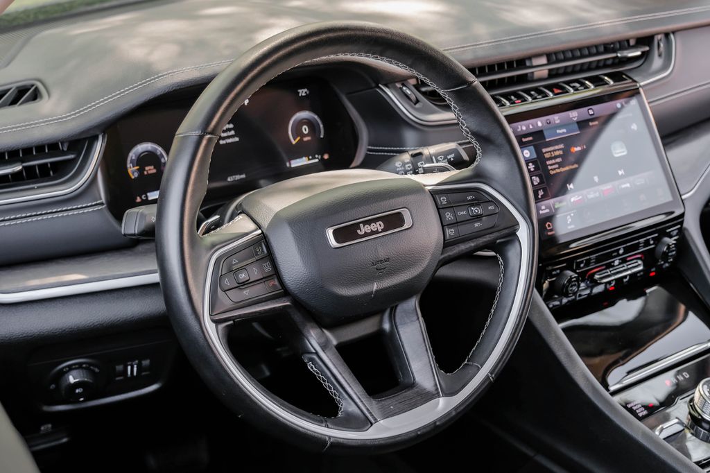 used 2022 Jeep Grand Cherokee car, priced at $28,000