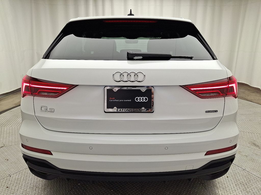 Thumbnail: 2025 Audi Q3 - 5