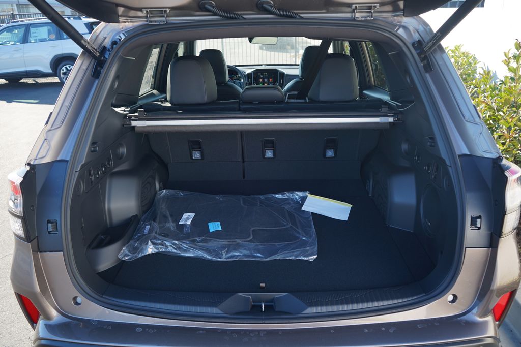 Thumbnail: 2025 Subaru Forester - 11