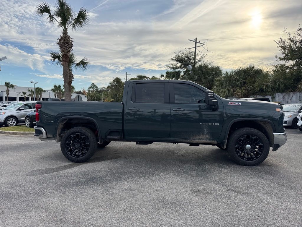 2025 Chevrolet Silverado 2500HD LT 9