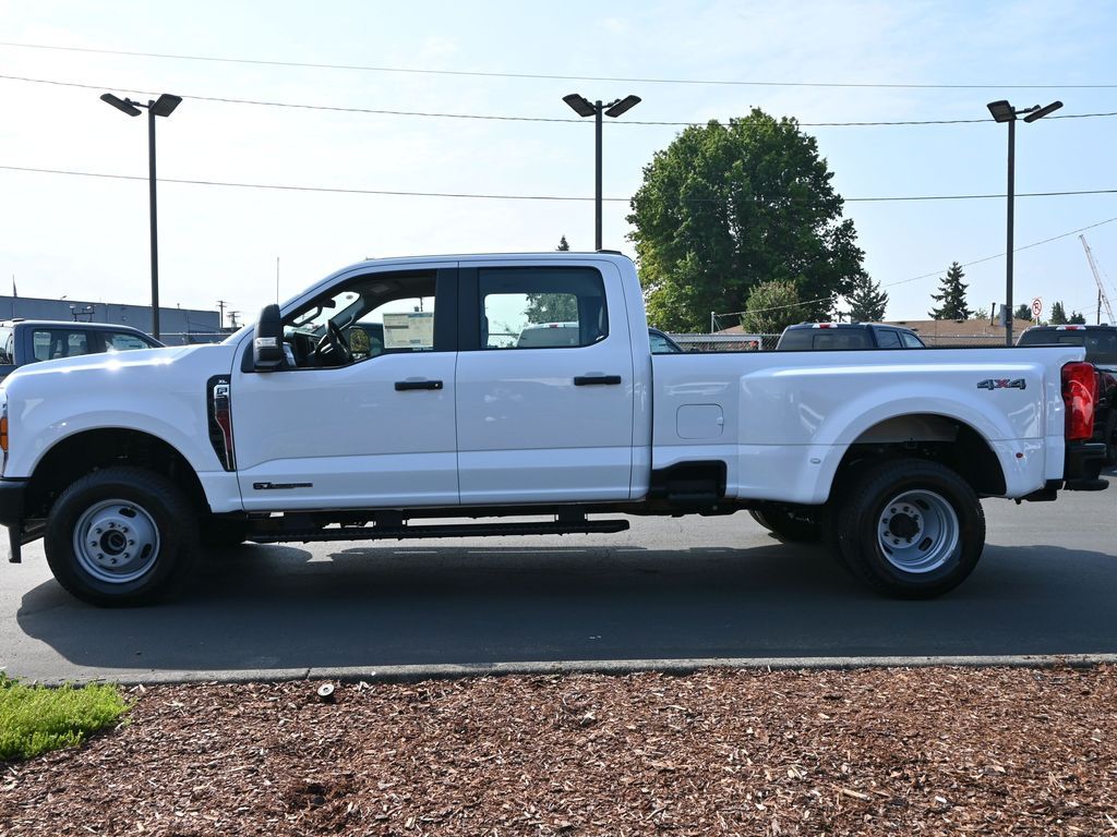 2026 Ford Super Duty F-350 DRW XL