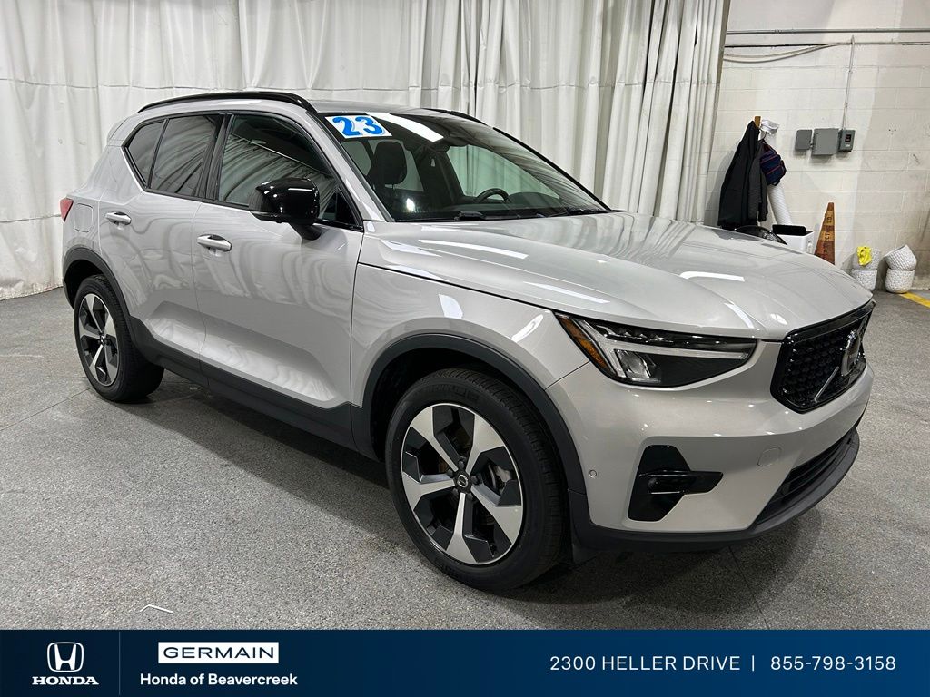 2023 Volvo XC40 Ultimate