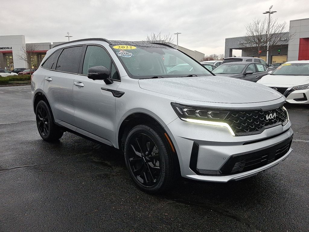 Thumbnail: 2022 Kia Sorento - 3