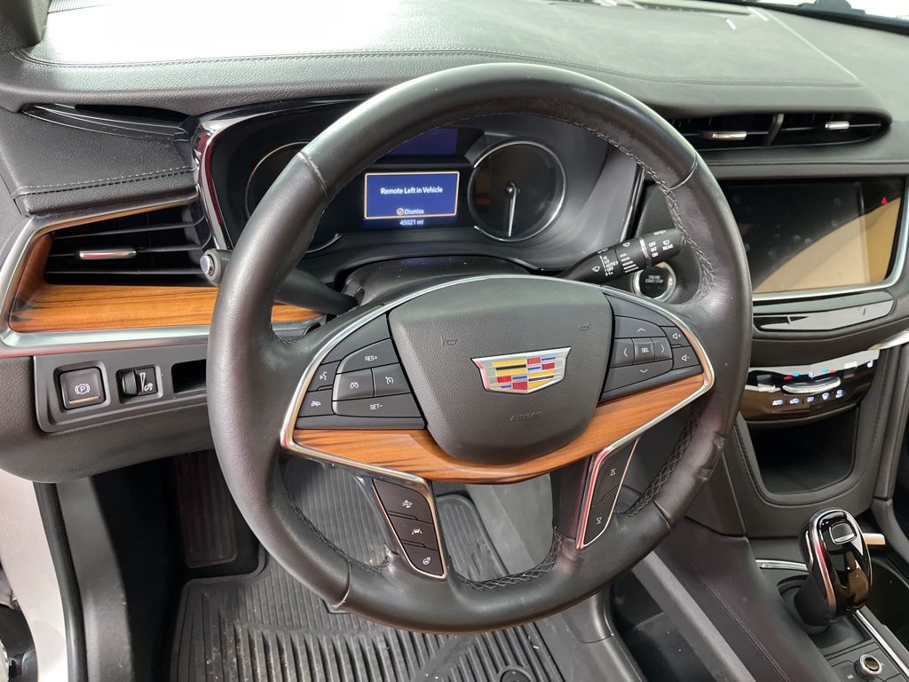 Thumbnail: 2023 Cadillac XT5 - 30